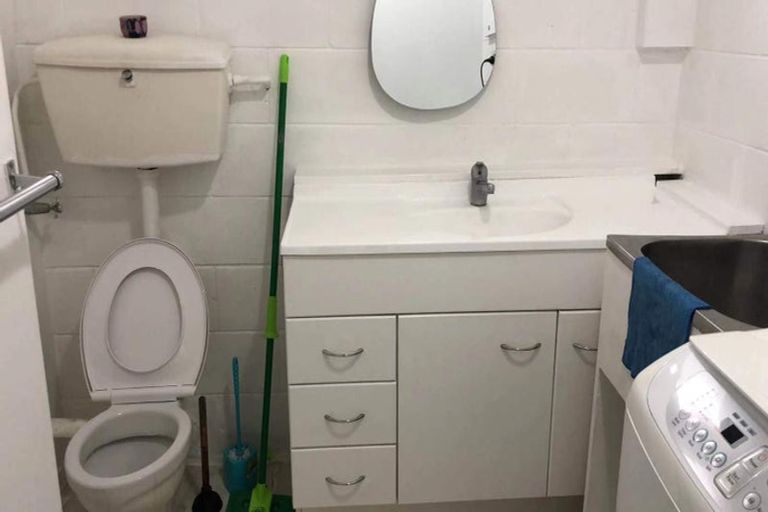 Photo of property in 6 Eban Avenue, Hillcrest, Auckland, 0627