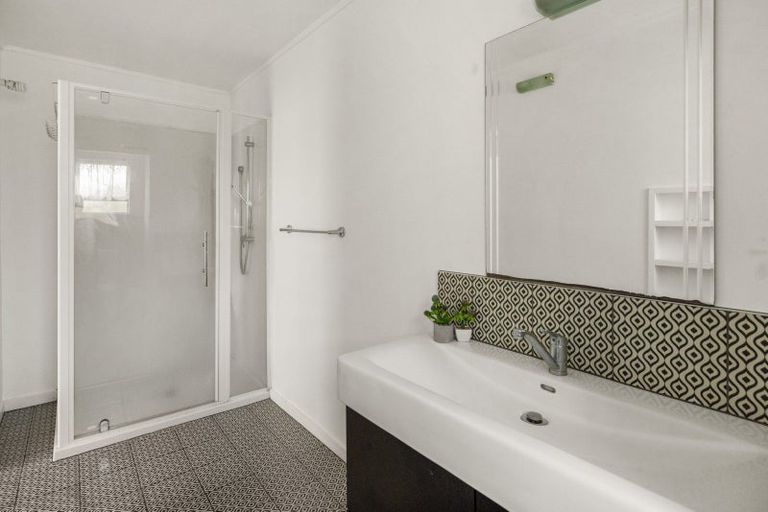 Photo of property in 75a Avondale Road, Taradale, Napier, 4112