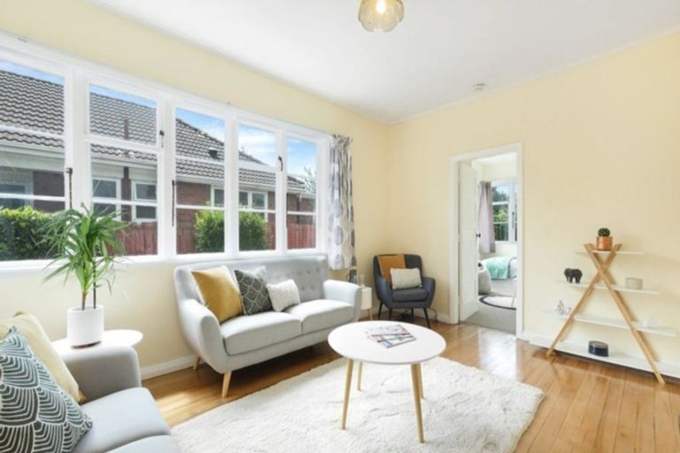 Photo of property in 2/10 Hillier Place, Spreydon, Christchurch, 8024