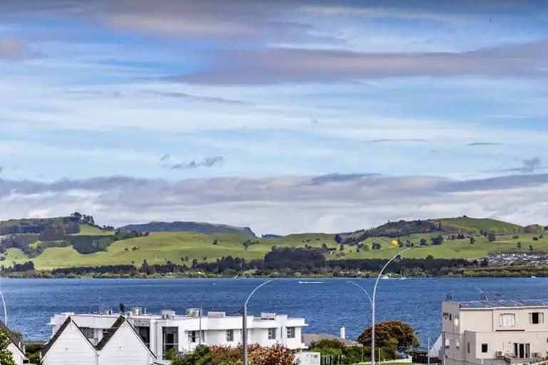 Photo of property in 15 Napier Road, Hilltop, Taupo, 3330