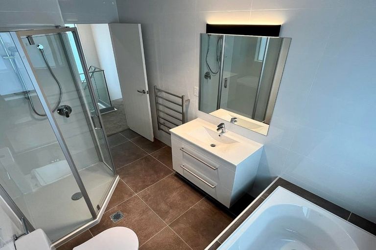 Photo of property in 20 Lockyer Road, Kumeu, 0810