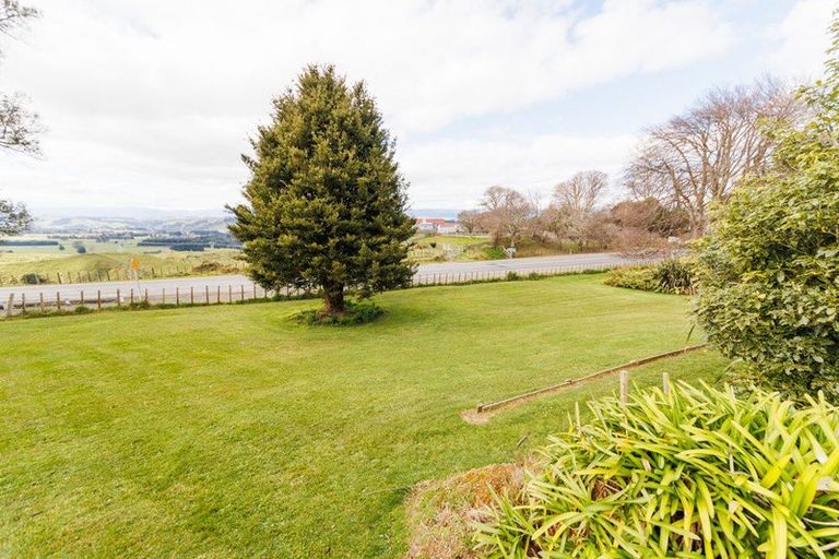 Photo of property in 15 Hau Whiti Place, Kimbolton, 4774