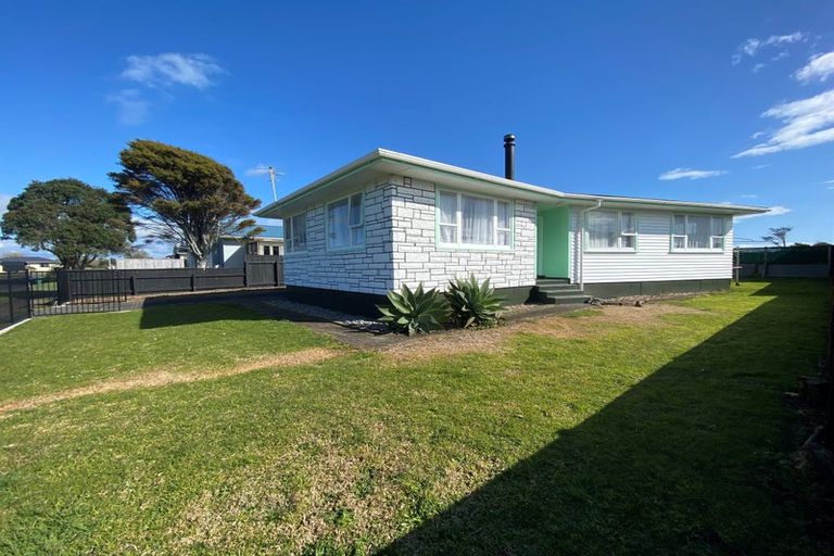 Photo of property in 9 Short Street, Waitara, 4320