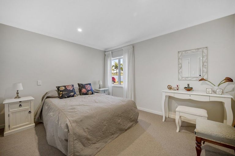 Photo of property in 1 Willow Drive, Taradale, Napier, 4112