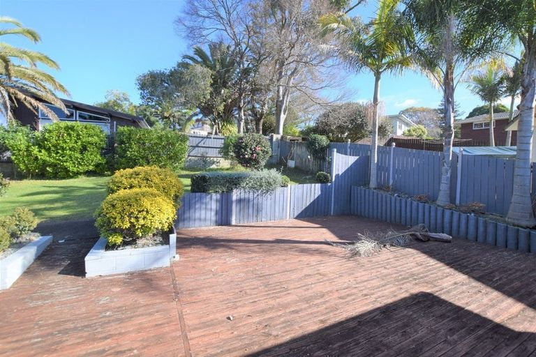 Photo of property in 23 Fitzwater Place, Henderson, Auckland, 0612