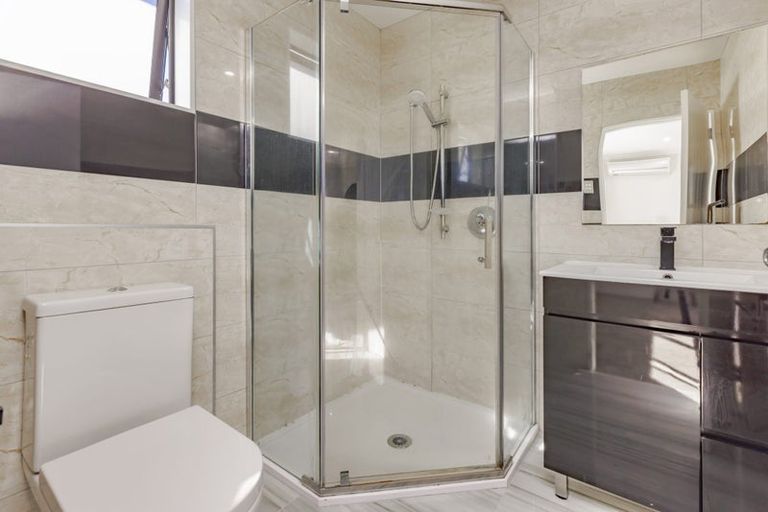 Photo of property in 11b Oxford Road, Manurewa, Auckland, 2102