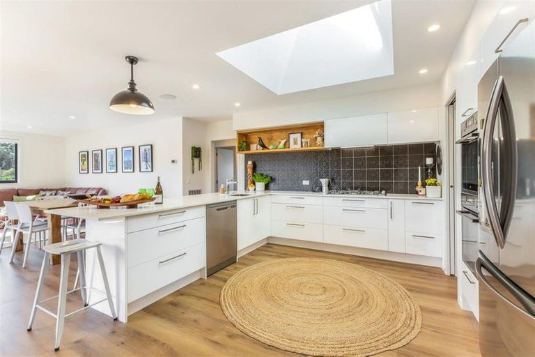 Photo of property in 6 Cartographer Way, Whitby, Porirua, 5024