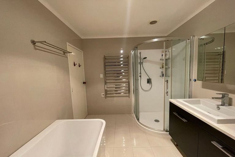 Photo of property in 15 Vanbrugh Place, Bucklands Beach, Auckland, 2014