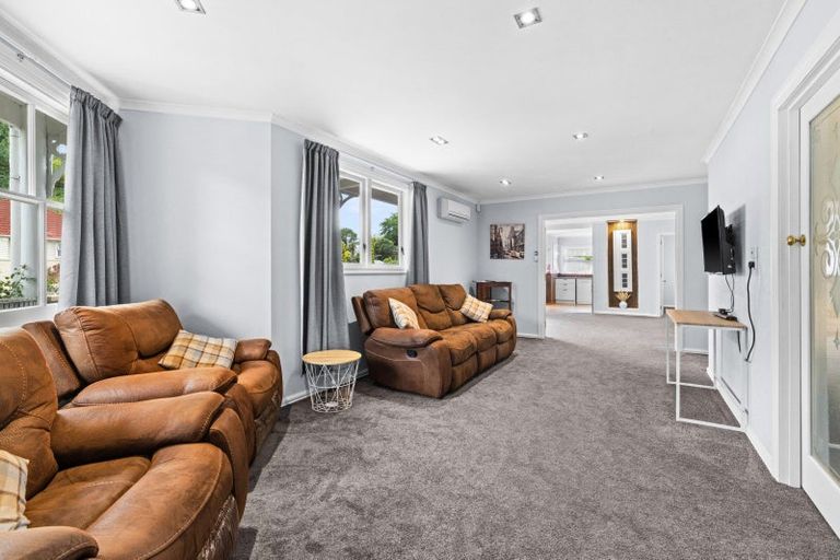 Photo of property in 32 Milton Road, Bluff Hill, Napier, 4110