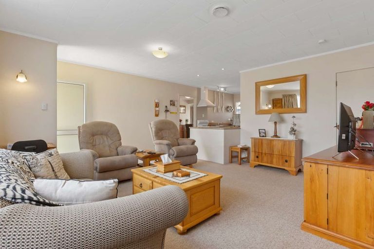 Photo of property in 4a Bata Place, Pomare, Rotorua, 3015
