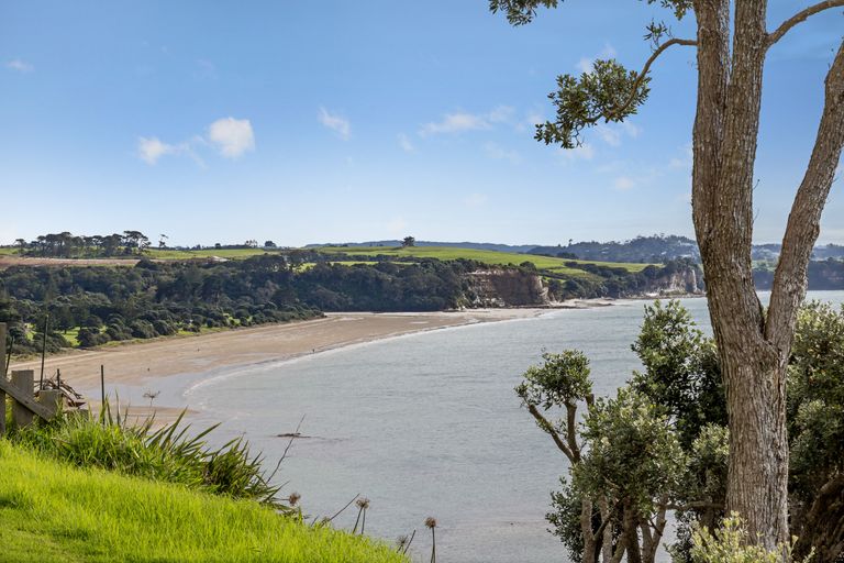 Photo of property in 38 Cliff Road, Torbay, Auckland, 0630