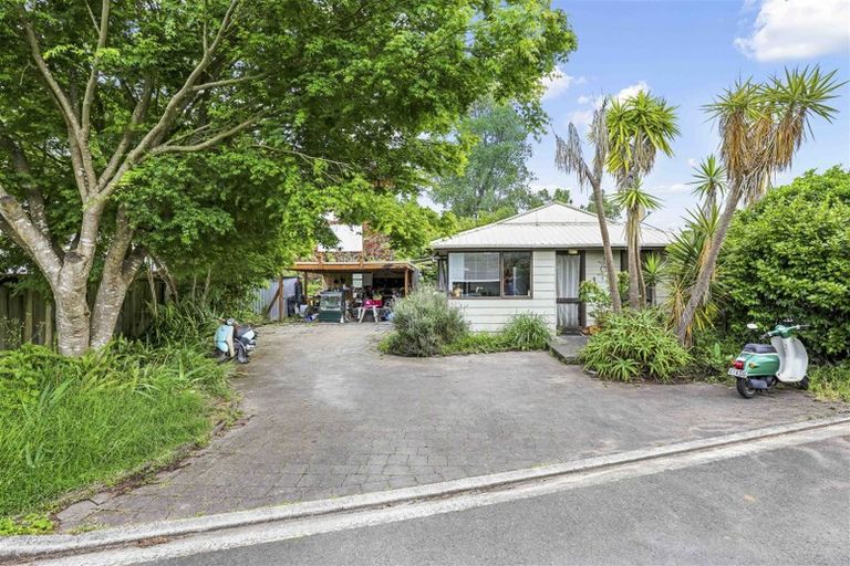Photo of property in 23 Howden Road, Fairfield, Hamilton, 3214