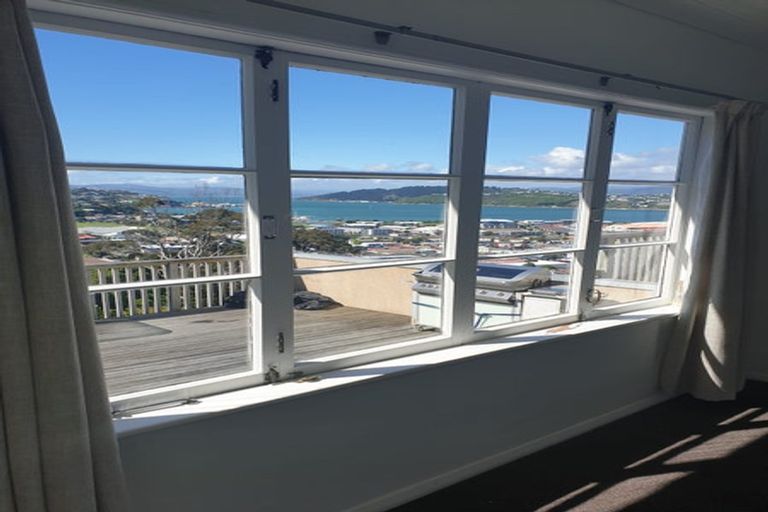 Photo of property in 60 Rodrigo Road, Kilbirnie, Wellington, 6022