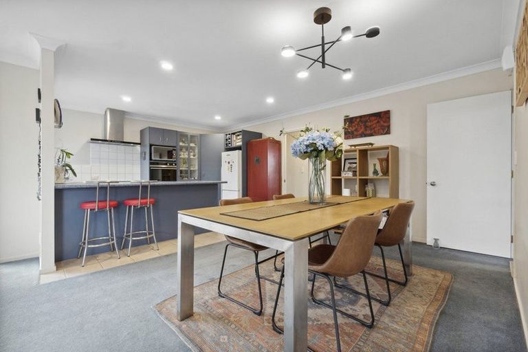 Photo of property in 17 Rathmar Drive, Manurewa, Auckland, 2105