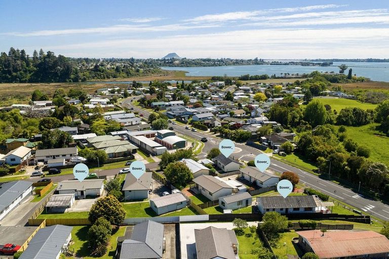 Photo of property in 1/102 Windermere Drive, Poike, Tauranga, 3112