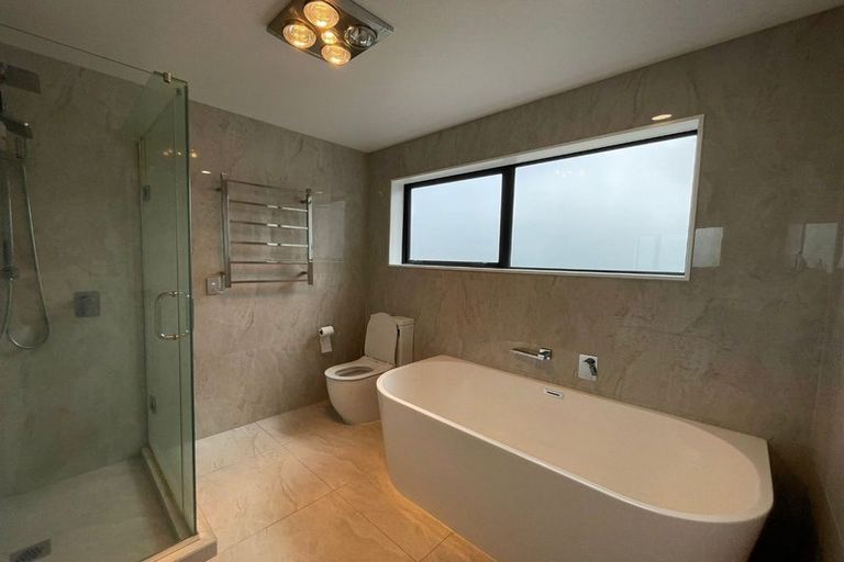 Photo of property in 35 Cloonlyon Drive, Flat Bush, Auckland, 2019