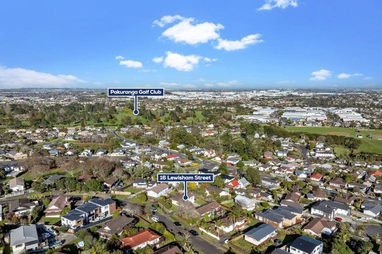 Photo of property in 16 Lewisham Street, Highland Park, Auckland, 2010