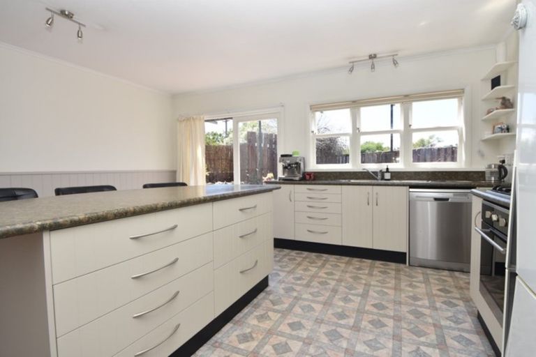 Photo of property in 294 High Street South, Carterton, 5713