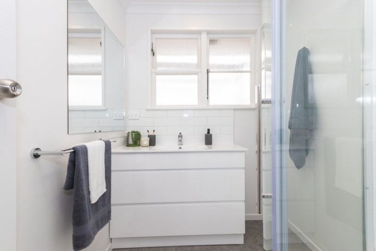 Photo of property in 95 Ruamahanga Crescent, Terrace End, Palmerston North, 4410