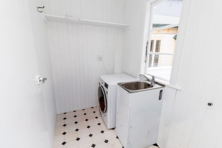 Photo of property in 29a Grass Street, Roseneath, Wellington, 6011