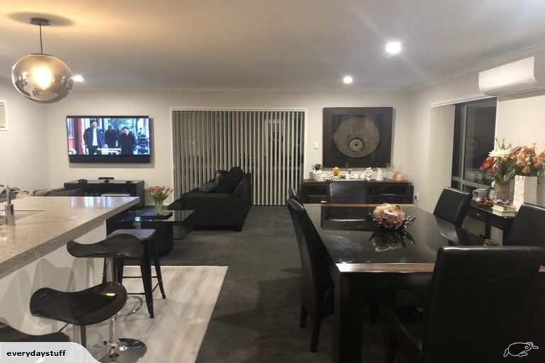 Photo of property in 12 Buddle Road, Wallaceville, Upper Hutt, 5018