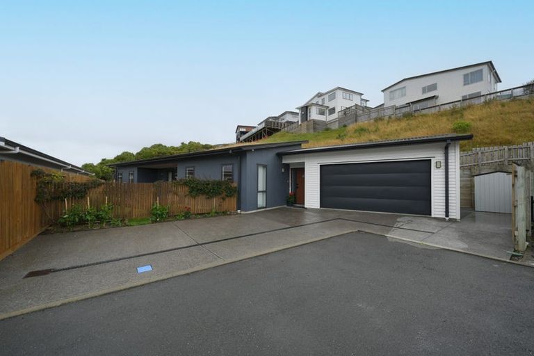 Photo of property in 18 Hattersley Grove, Churton Park, Wellington, 6037
