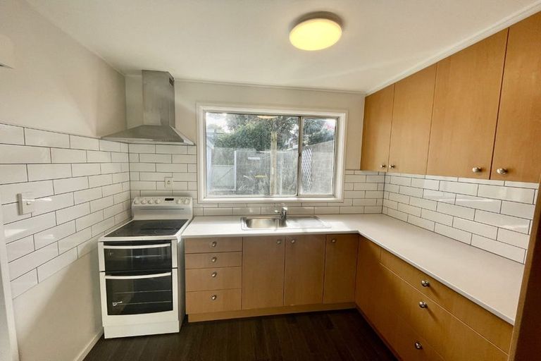 Photo of property in 1/7 Rangitane Street, Maupuia, Wellington, 6022