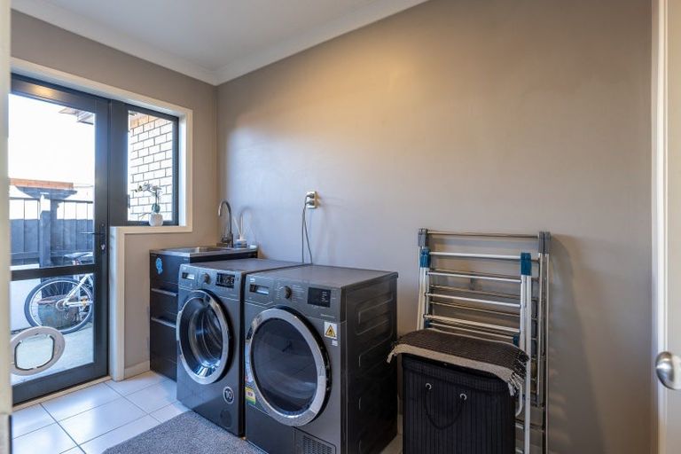 Photo of property in 64 Puhara Avenue, Parklands, Christchurch, 8083