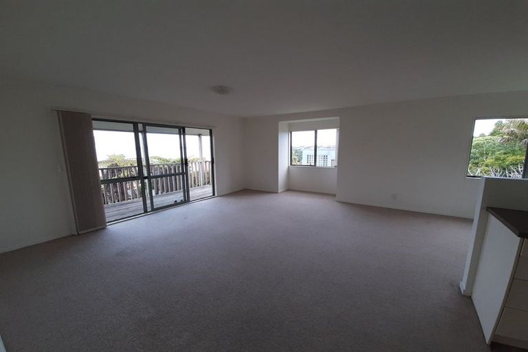 Photo of property in 15 Orchard Road, Browns Bay, Auckland, 0630