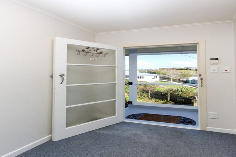 Photo of property in 9 Sardinha Place, Marfell, New Plymouth, 4310