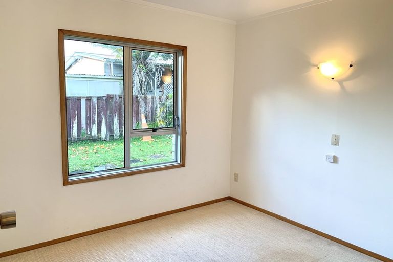 Photo of property in 97 Lynwood Road, New Lynn, Auckland, 0600