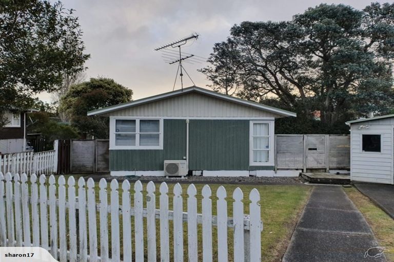 Photo of property in 24 Lyford Crescent, Sunnynook, Auckland, 0620