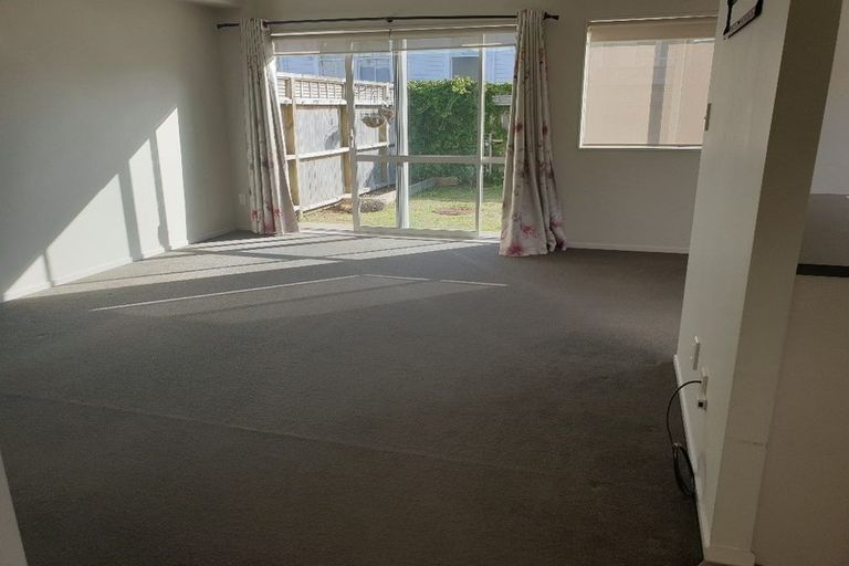 Photo of property in 18/45a Swanson Road, Henderson, Auckland, 0610