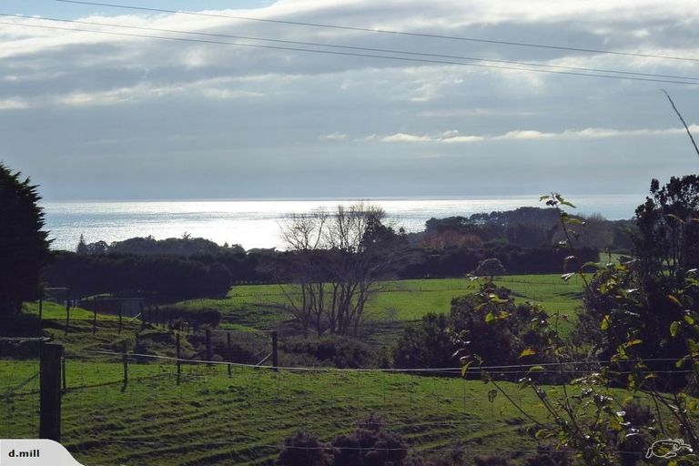 Photo of property in 1 Wilson Road, Urenui, 4375