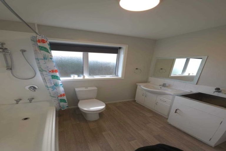 Photo of property in 1/9 Curletts Road, Sockburn, Christchurch, 8042