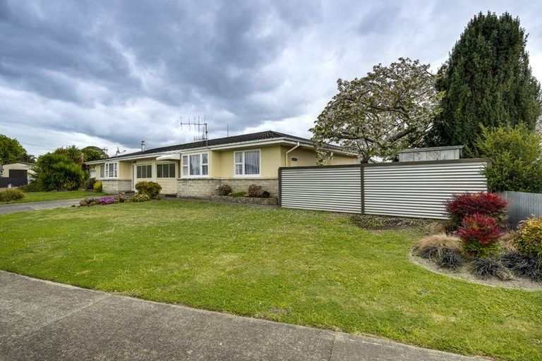 Photo of property in 14 Shearer Place, Pirimai, Napier, 4112