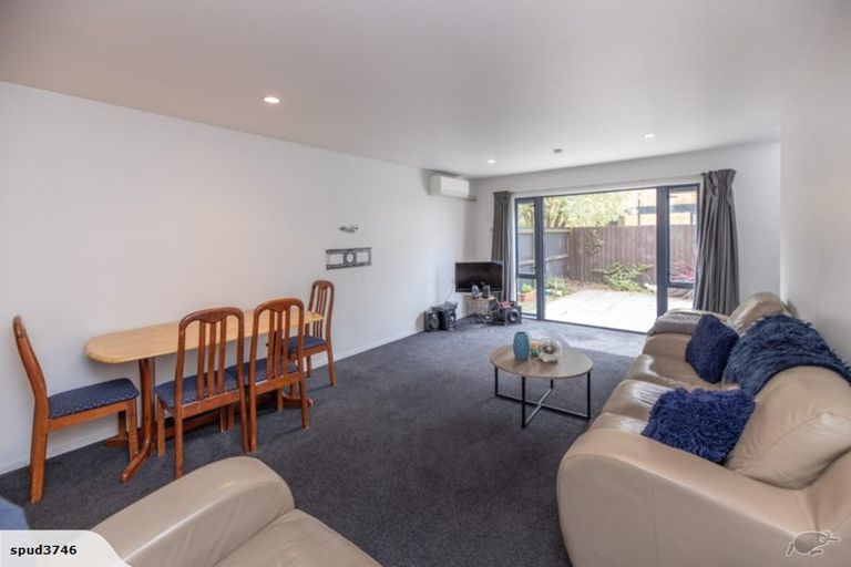 Photo of property in 2/25 Grove Road, Addington, Christchurch, 8024