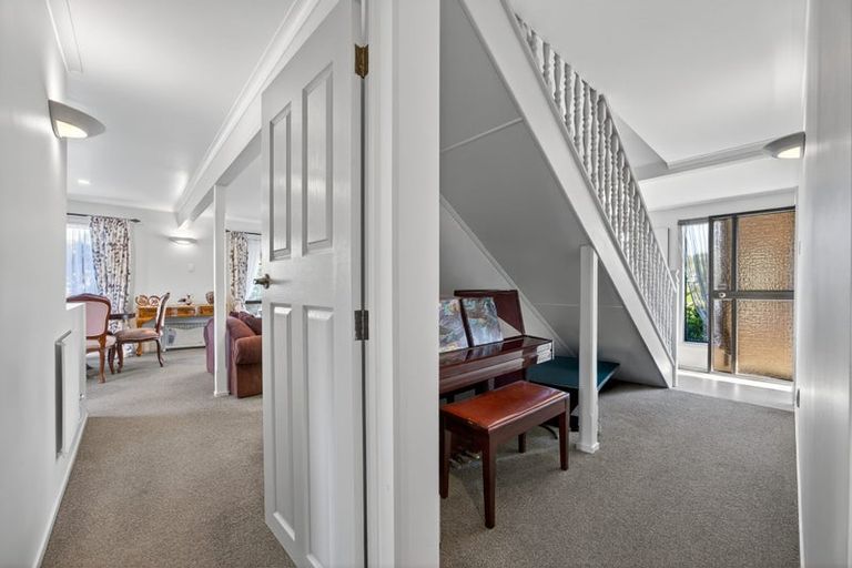 Photo of property in 13 Glucina Avenue, West Harbour, Auckland, 0618