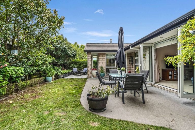 Photo of property in 30 Hamon Place, Pukehangi, Rotorua, 3015