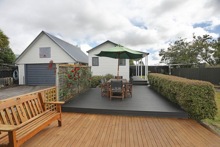 Photo of property in 11 Oaklea Avenue, Marton, 4710