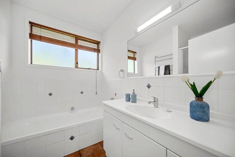 Photo of property in 40 Stredwick Drive, Torbay, Auckland, 0630