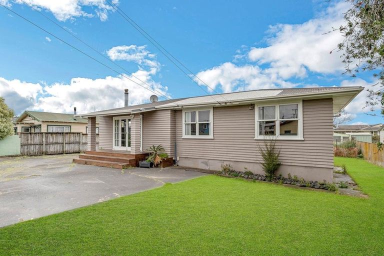 Photo of property in 53 Sheehan Avenue, Papakura, 2110