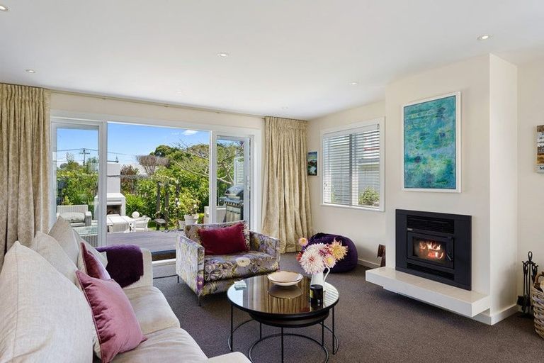 Photo of property in 26 Rauparaha Street, Waikanae Beach, Waikanae, 5036