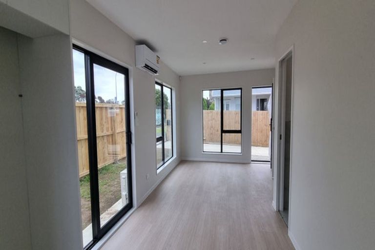 Photo of property in 451a Massey Road, Mangere East, Auckland, 2024