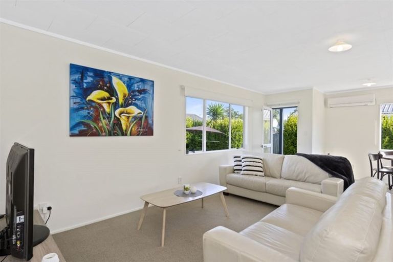 Photo of property in 18a Kane Road, Papamoa Beach, Papamoa, 3118