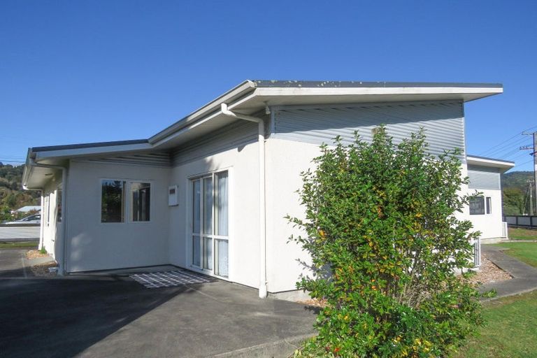 Photo of property in 77 Buller Road, Reefton, 7830