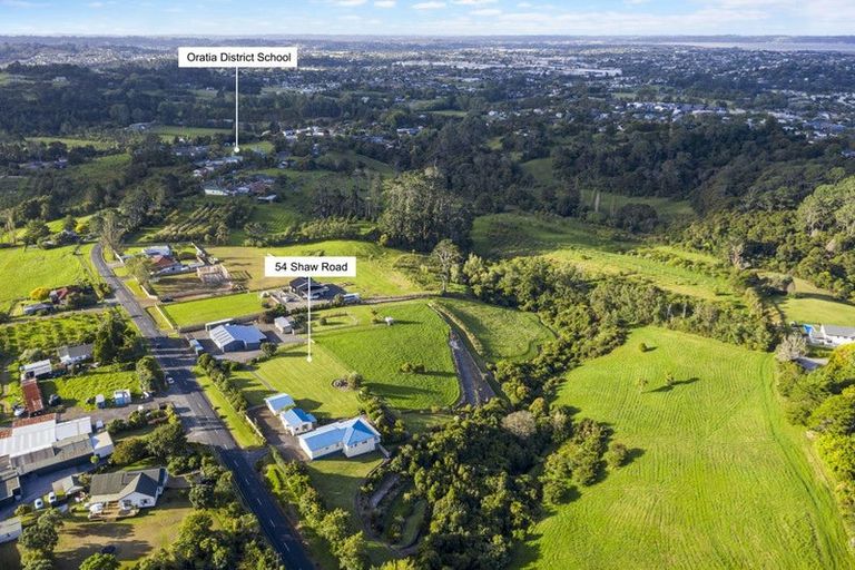 Photo of property in 54 Shaw Road, Oratia, Auckland, 0604