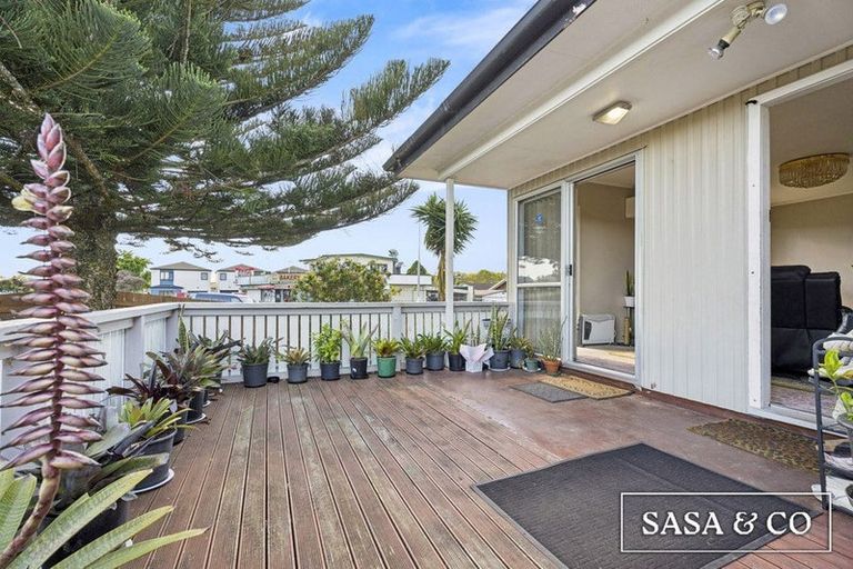 Photo of property in 44 Sharland Avenue, Manurewa, Auckland, 2102