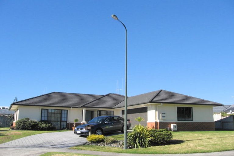 Photo of property in 19 Fendalton Drive, Rototuna, Hamilton, 3210