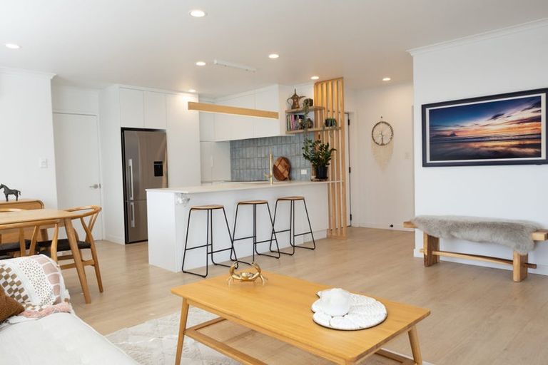 Photo of property in 5 Kihi Place, Ruakaka, 0116